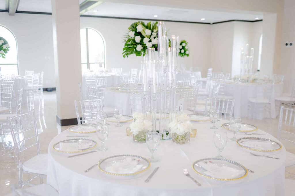 modern tropical wedding decor