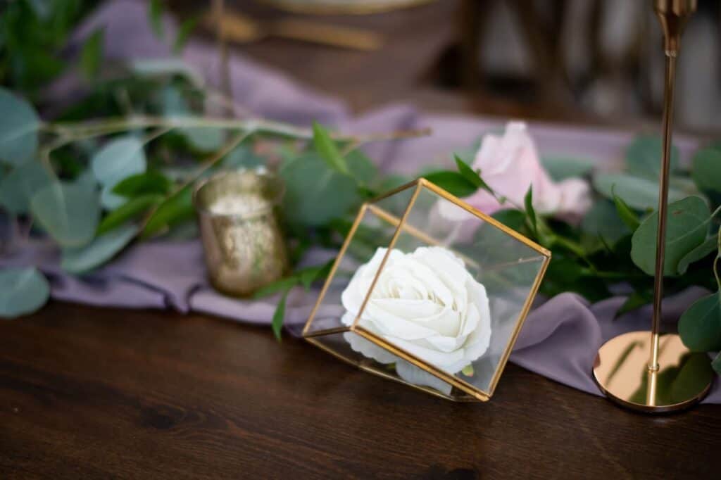 lavender and gold wedding decor
