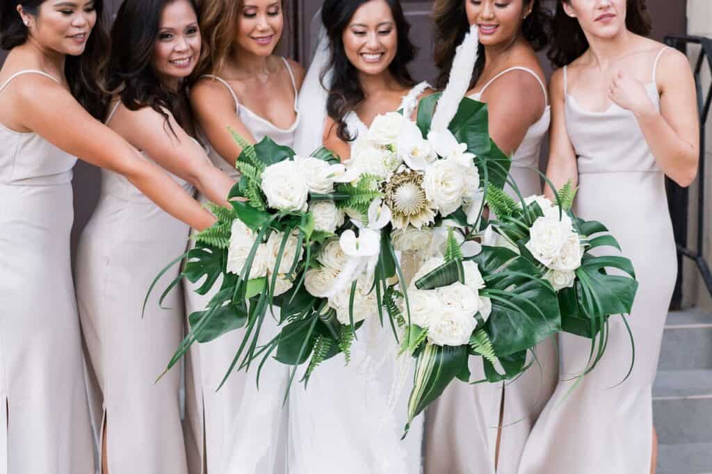 tropical bouquest fro bridesmaids