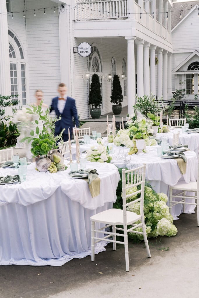 Green White modern wedding at Heaven on Earth Oaks venue