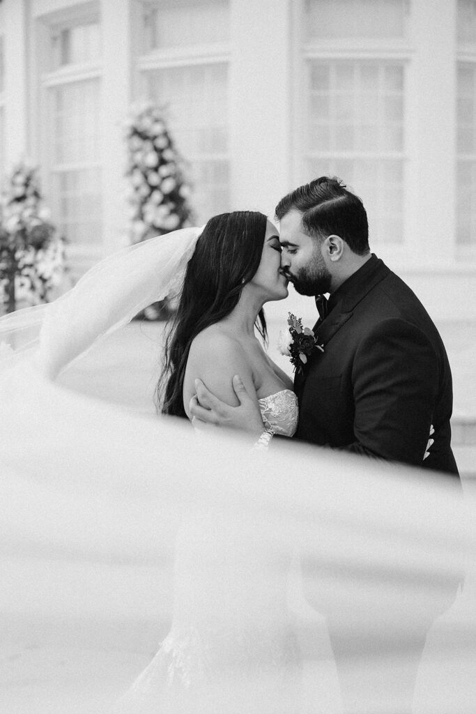 Mitra & Aliakbar black, white and red wedding at the Grand Galvez in Galveston, planned by Épris Events – photo by Erika Geier Photography