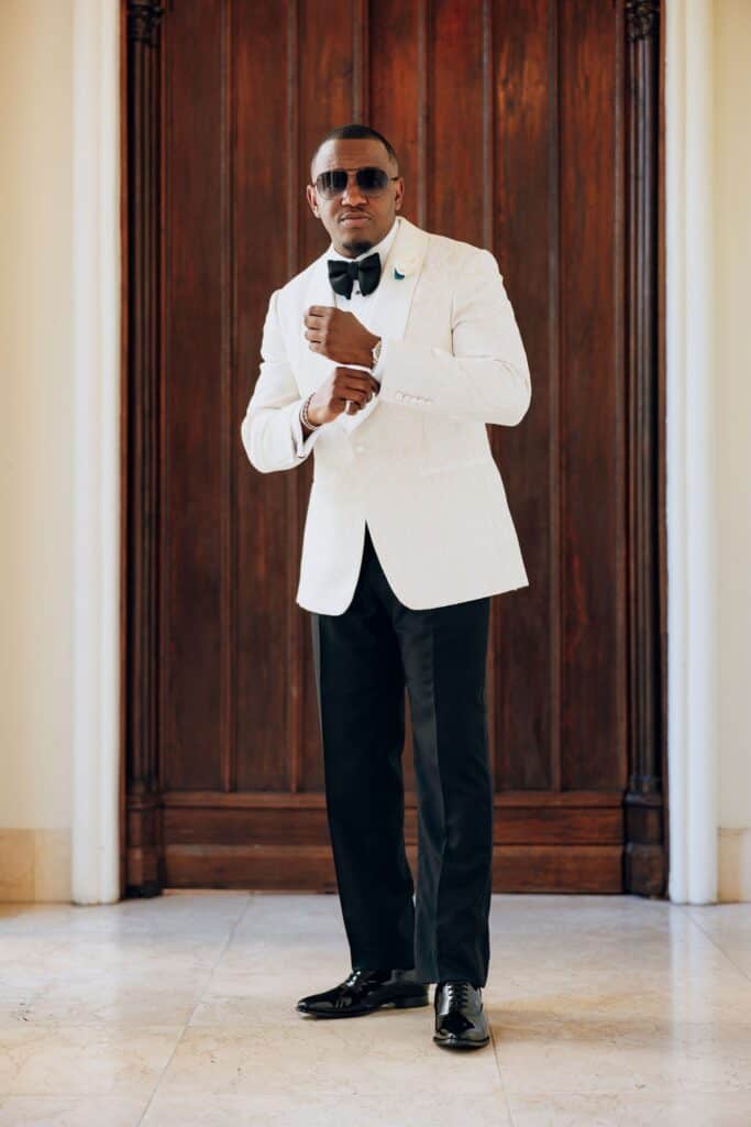 Mmesoma & Sean luxury Nigerian wedding at Chateau Nouvelle in Houston, planned by Épris Events – photo by Color Du Jour Photography