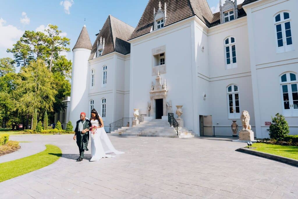 Mmesoma & Sean luxury Nigerian wedding at Chateau Nouvelle in Houston, planned by Épris Events – photo by Color Du Jour Photography