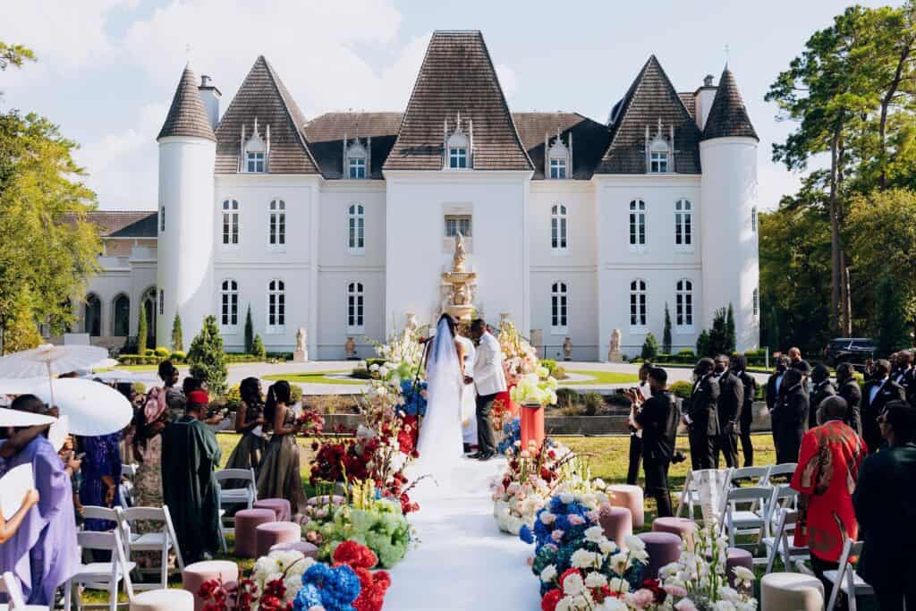 Mmesoma & Sean luxury Nigerian wedding at Chateau Nouvelle in Houston, planned by Épris Events – photo by Color Du Jour Photography