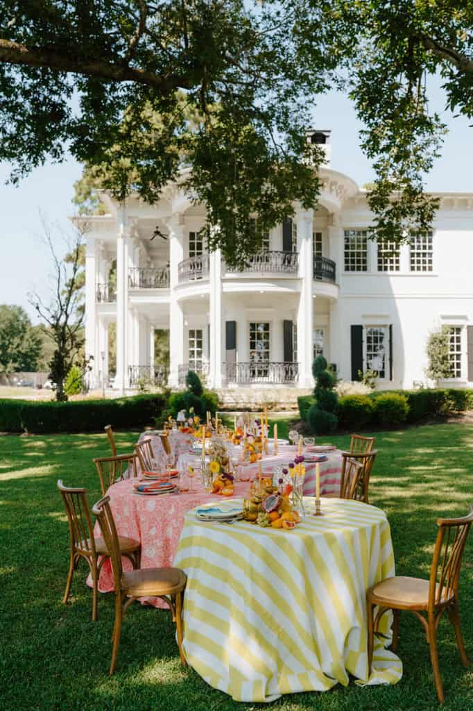 Garden wedding editorial at Sandlewood Manor with vintage cars and colorful tablescapes, designed by Épris Events – photo by Alecca Synclair Photography